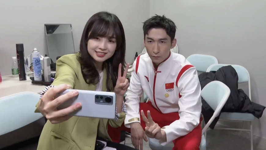 王冰冰追星成功!与冬奥众运动员合影通通get 一时不知该羡慕谁