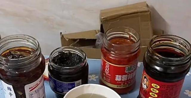 搞笑图片 我妈给我准备的四菜一汤