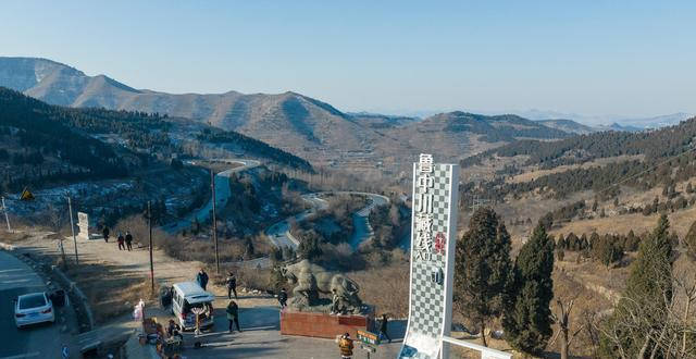 航拍青州牛角岭,环山公路如巨龙盘旋,被驴友称为"鲁中川藏线"
