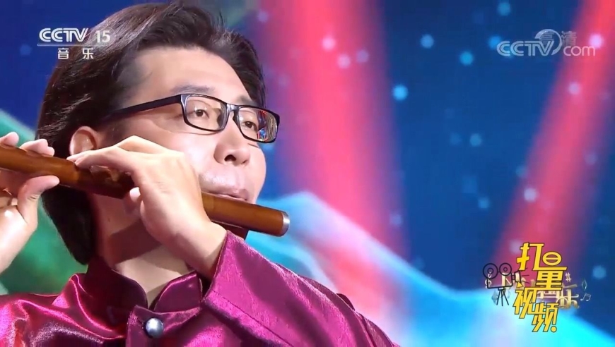 竹笛演奏家石磊演奏《灞桥》,曲调悠扬悦耳,好听极了