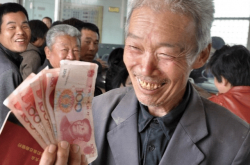 農民年金を上げて、この世代の農民に老後をきちんと過ごしさせましょう！北京大学の教授は言った