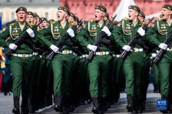 بروفة عامة للعرض العسكري الروسي يوم النصر في الميدان الأحمر في موسكو