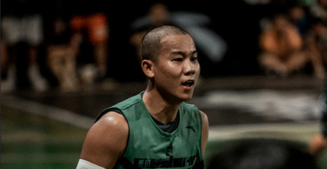 果子哥曹芳:密云二中板凳末端球员,如今是瓷器厂的主要成员