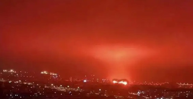 浙江舟山出现"血染半边天"异象,这预示着什么?难道要发生地震