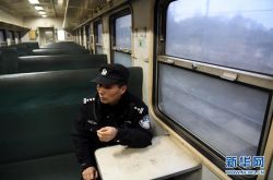 女王は主要な公開イベントから撤退し、犬を散歩させることさえできません。出典：老後