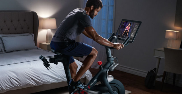 打造家庭健身房,必须要了解的神器3,智能动感单车peloton bike