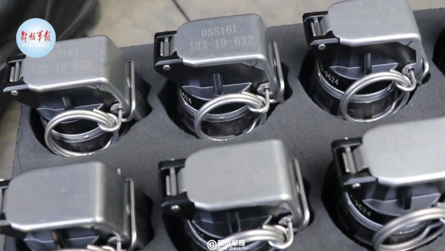 别紧张!与列兵#一起来一次手榴弹实投