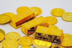 国際金は1800年まで下落する可能性があり、WTI原油は上昇し、石油価格は上昇を続ける
