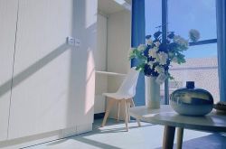劉強東とシェンナンペンは保有量を減らし、2つの主要なテクノロジー株が下落しました！香港の銀行株は上昇した