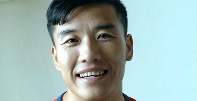 15年前,离开赵本山的"赵四"关小平,如今住500万豪宅,开酒厂