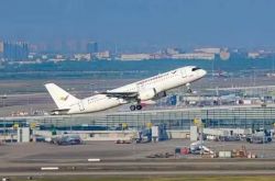 国内大型航空機C919の初飛行は成功し、単価は6億元で、今年は中国東方航空に納入される予定です。