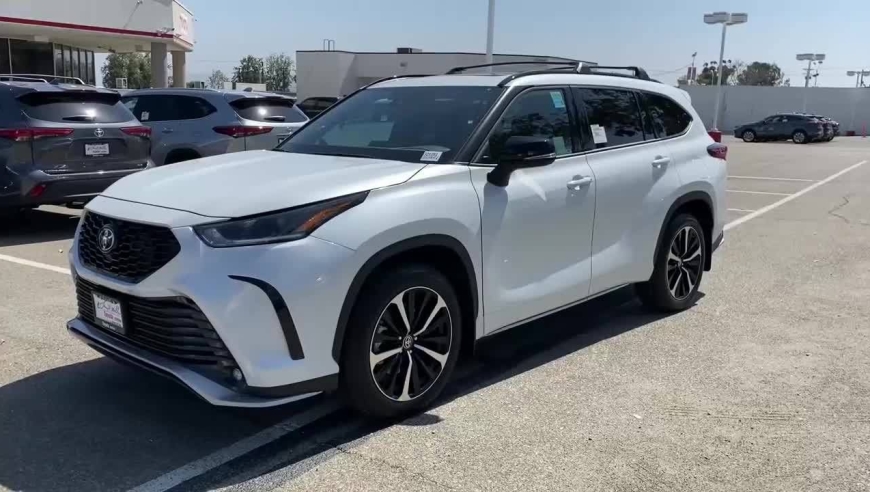 2022款丰田皇冠陆放实车展示,全方位了解后,买不买做个参考