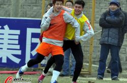 山东新援王刚：曾错过鲁能足校 向韩鹏学习请教
