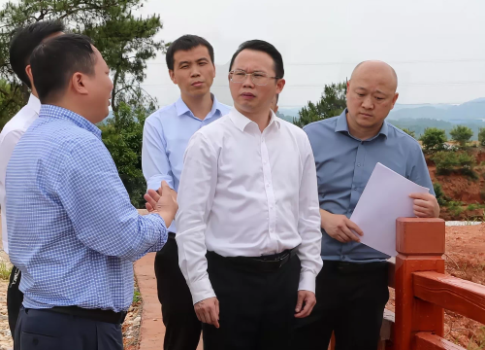 邱伟督导农业农村和乡村振兴工作