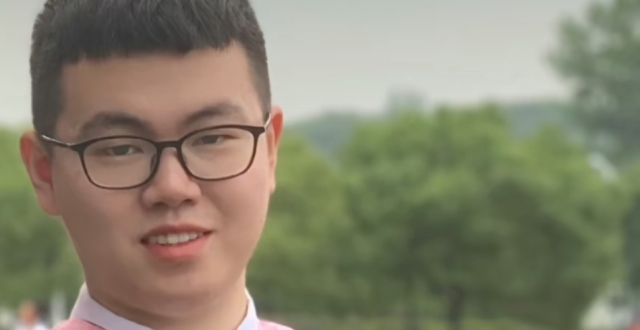 他叫胡天池,武汉一大学生,靠一篇古文致谢火了