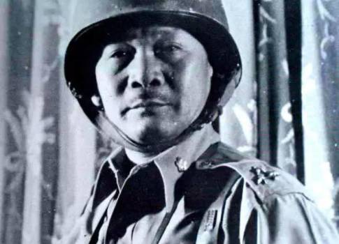 军只派1人去警告,地主竟然吓死了木兰文化7小时前他是民国超级"教父"