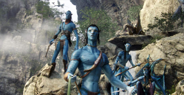 双腿瘫痪的前海军队员,克隆出一个"混血纳威人",命名为阿凡达