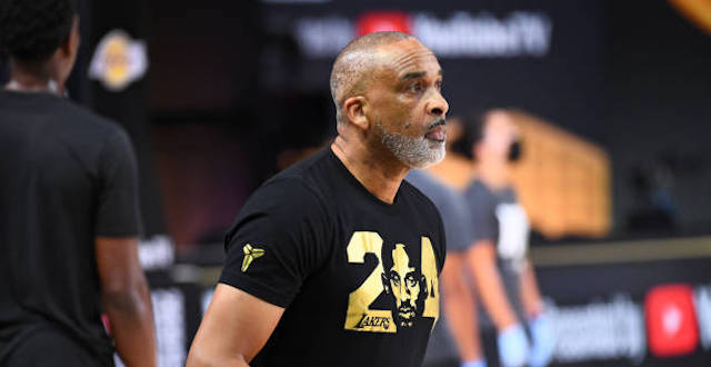 篮网对邀请湖人助教菲尔-汉迪下赛季加盟球队有一定的兴趣.