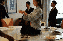 面白いGIF画像：スクエアダンスの競争、あなたはじっと立っていられない