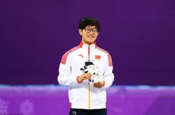 短道速滑世青赛中国队获两金三银_靳宇
