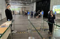 「自宅で仕事をするよりもずっと快適です！」陸家嘴の金融関係者は忙しいリズムを再開します