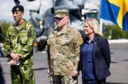 美军最高将领访瑞典，力挺瑞典芬兰加入北约