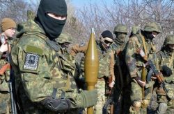 ロシア軍とウクライナ軍による混合ダブルス！アゾフ大隊が友好的な黒い銃にぶつかり、国民の怒りを引き起こした