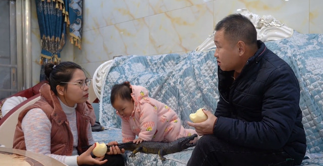 农村四哥有苦难言,公开承认和英子婚姻问题,经济独立是事实?