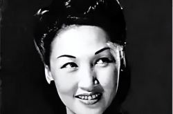 Li Xiaqing：中華民国で最も生意気な女性は、日中戦争後、中国で最初の女性パイロットになりました