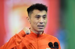 Hao Weiはクラスからの退場を拒否される予定であり、経営陣はLiXiaopengに連絡して彼に戻るように説得しました。
