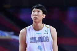 Zhou Qi's latest transfer news! There was no intention to disclose key information during the live broadcast, and the return to CBA has been denied