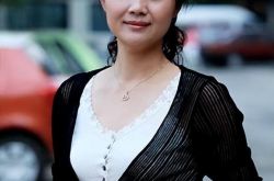 Ru Ping: 모델 계모가 되기 위해 재혼했지만 딸을 낳고 그녀는 "두통"을 겪었습니다.