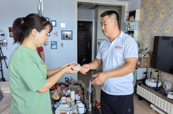 Manbang Public Welfare Foundationは、河北省の障害のある貨物ドライバーを支援し、「LoveAlliance」のメンバーが彼らに代わって寄付します