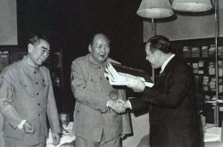 田中角栄が中国を訪問する前に、キッシンジャーは呪いをかけた：日本人は最悪の裏切り者であり、彼らが主導権を握った