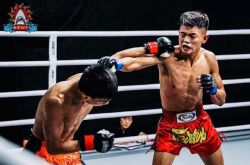 中国20岁格斗天才魏子钦太硬了，顾辉：他的独特风格有绝对统治力