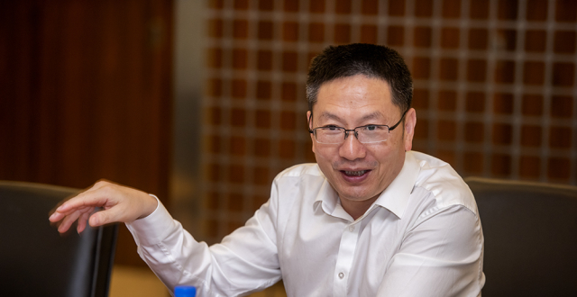 中国科学院院士江雷访问烟台大学并作学术报告