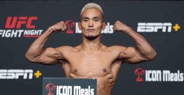 UFC焦点战，中国格斗运动员沙依兰一致判定击败布朗_腾讯新闻