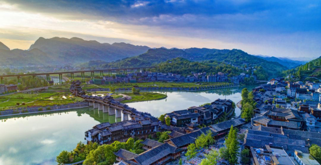 旅游资讯文章(旅游专题文章网站)