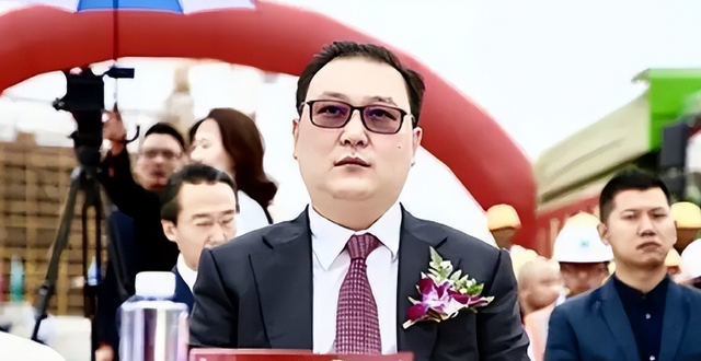 曝密春雷继续担任董事长,旗下公司涨停或复活,董卿素颜憔悴沧桑