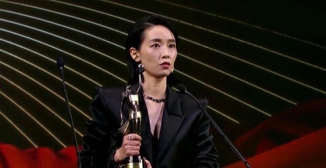 金像奖第九位内地影后！刘雅瑟圈内浮沉18年，终成最佳女主角_腾讯新闻
