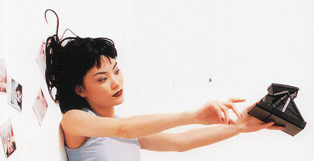 《浮躁》包办8首词曲,凭此第一个登上时代周刊的华人歌手王菲1998年
