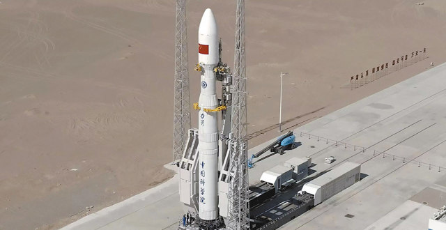 中国最大推力固体火箭"力箭一号"首发成功