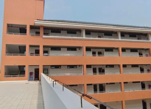 鄂州市第二中学新校区9月1日正式启用