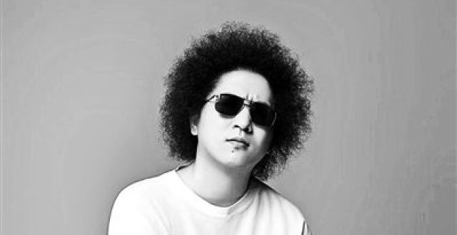 黑灯：用脱口秀抵挡命运的重锤_腾讯新闻