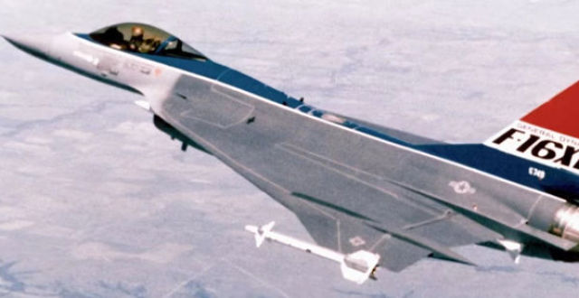 地表最强四代机原本可能是它——F-16XL，为何却从未站上台面？_腾讯新闻