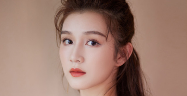 曝陈思诚与小21岁阮巨恋爱，女方发声高调认爱，承认与陈思诚牵手拥抱_腾讯新闻