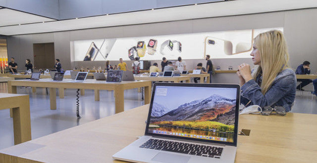 英国一Apple Store门店已在为明年iPhone 15的推出作准备_腾讯新闻