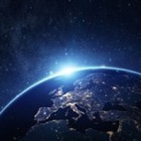 老梁英达周群节目轻松搞笑 女粉丝和老梁合影