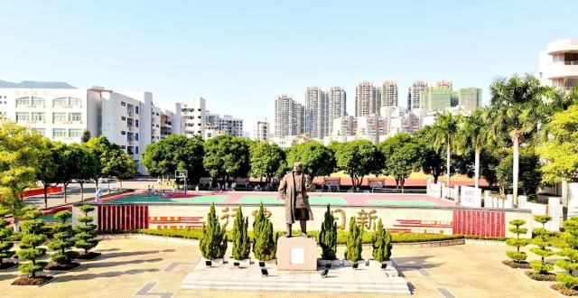 奋进新征程 建功新时代｜云浮市邓发纪念中学：立德树人担使命 笃行不怠向未来_腾讯新闻