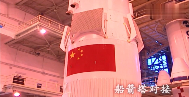 珍贵历史画面！神舟一号成功发射23周年 视频回顾任务全程！_腾讯新闻